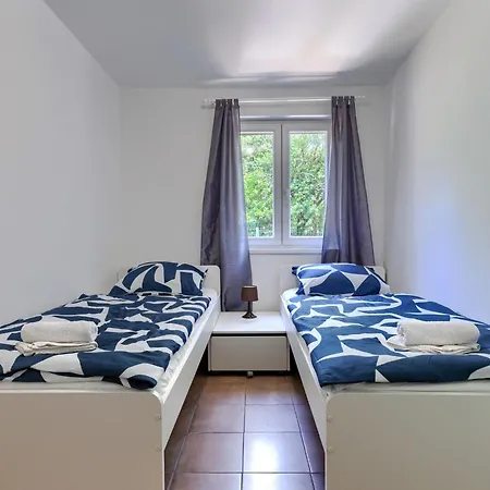 Prm116 By Interhome Semesterbostad Premantura