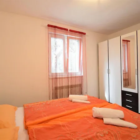 Holiday home Prm116 By Interhome